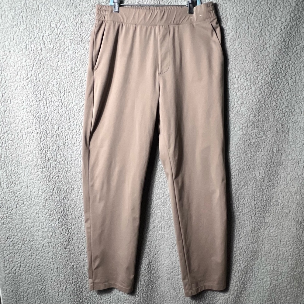 Uniqlo Men's Khaki AirIsm Moisture Wicking Sport Tech Sport Pants Light Weight